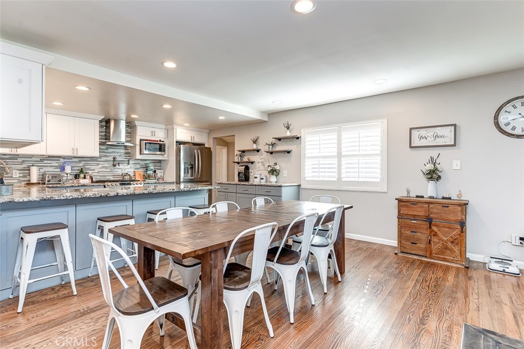 Properties 3 11949 Groveland