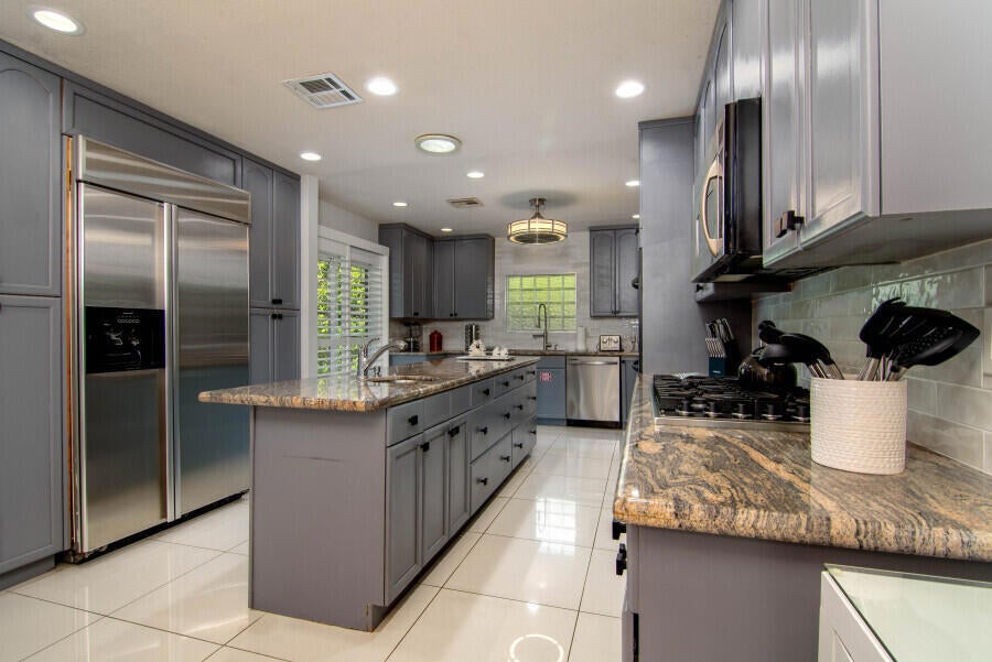263 E Morongo Road