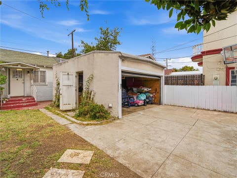 Tiny photo for 9231 Hunt Avenue, South Gate, CA 90280 (MLS # IV26158290)