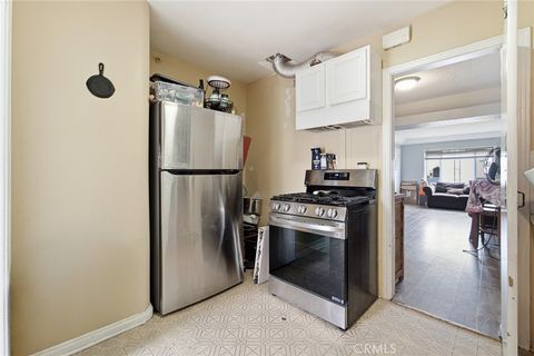 Tiny photo for 9231 Hunt Avenue, South Gate, CA 90280 (MLS # IV26158290)
