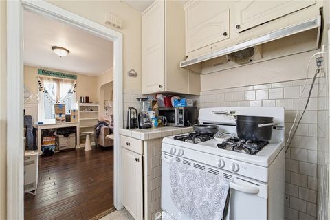 Tiny photo for 9231 Hunt Avenue, South Gate, CA 90280 (MLS # IV26158290)