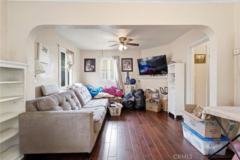 Tiny photo for 9231 Hunt Avenue, South Gate, CA 90280 (MLS # IV26158290)