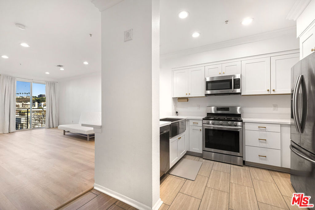 6400 Crescent Parkway 315