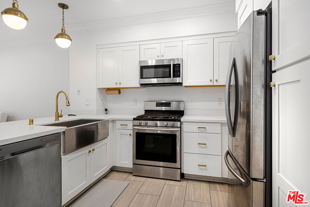 6400 Crescent Parkway 315