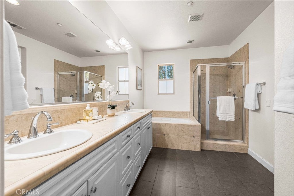 98 Sarabande, Irvine CA 92620 - Photo 26