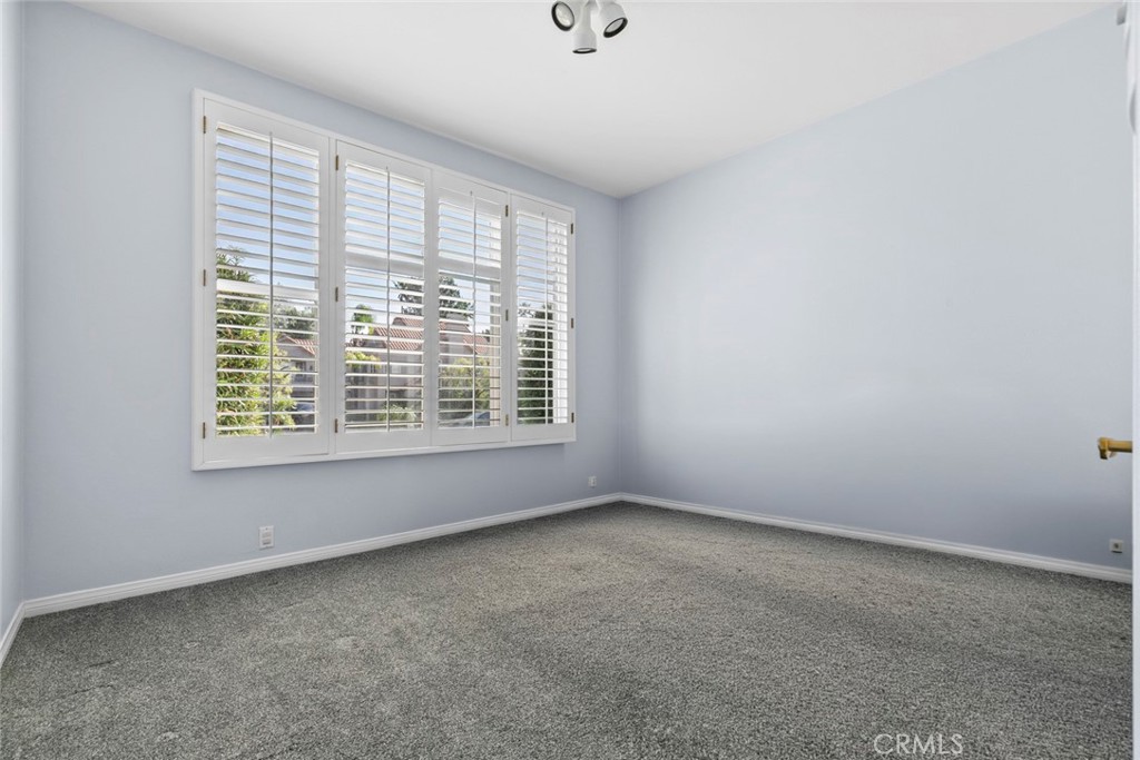 Chatsworth, California, 91311, United States, 5 Bedrooms Bedrooms, ,6 BathroomsBathrooms,Residential,Active,2015219