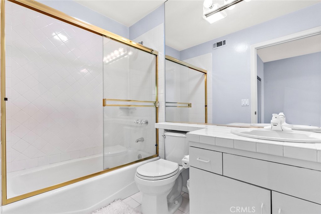 Chatsworth, California, 91311, United States, 5 Bedrooms Bedrooms, ,6 BathroomsBathrooms,Residential,Active,2015219