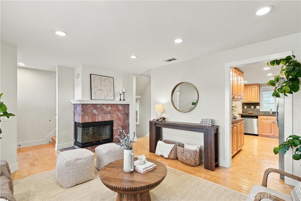 23524 B Arlington