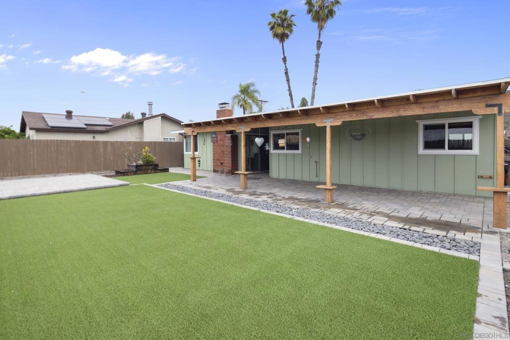 622 Ellen Ln