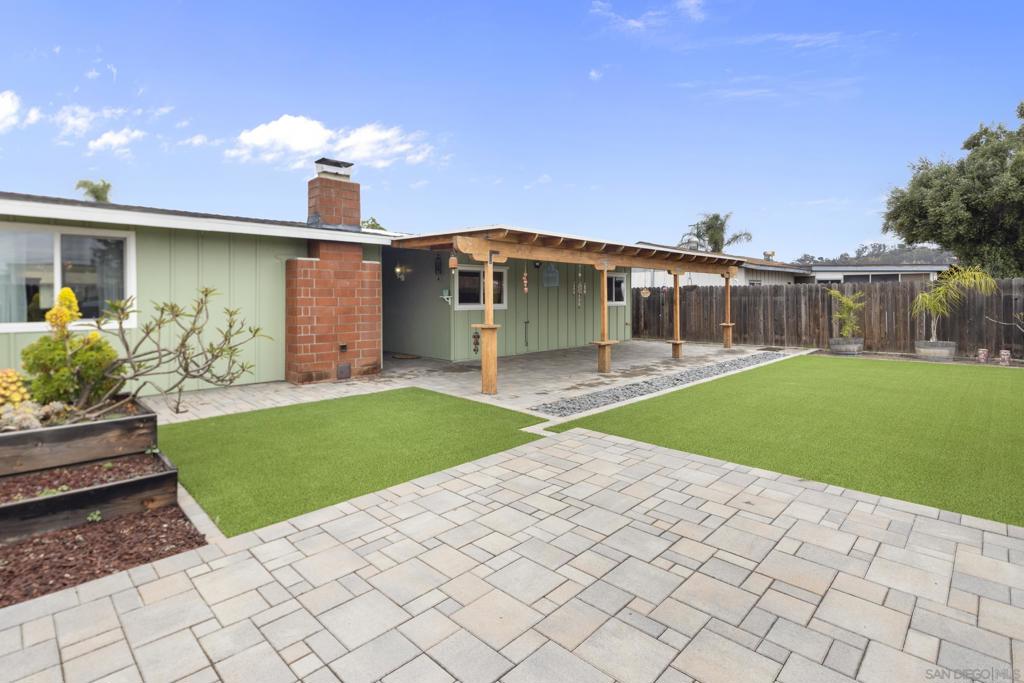 622 Ellen Ln