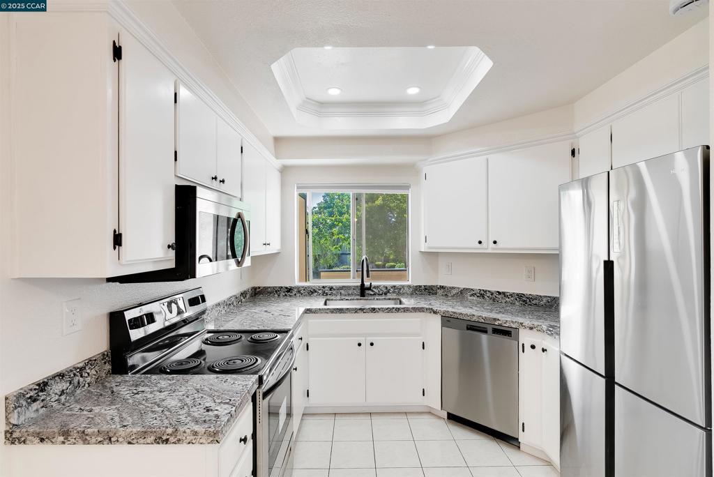 SUGAR SPRINGS - Residential