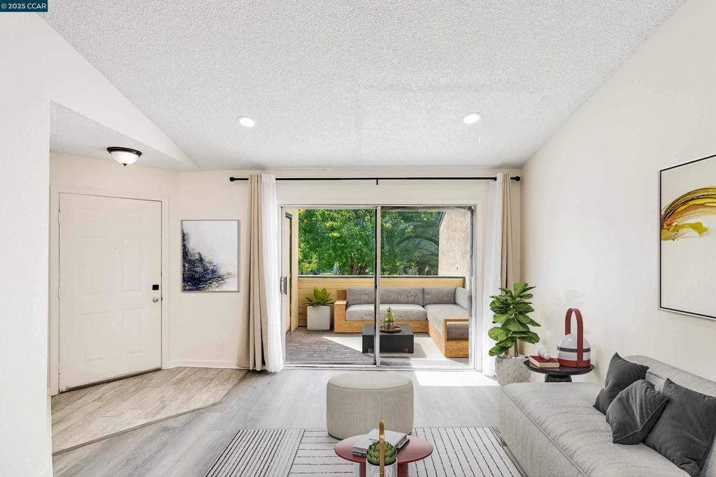 SUGAR SPRINGS - Residential