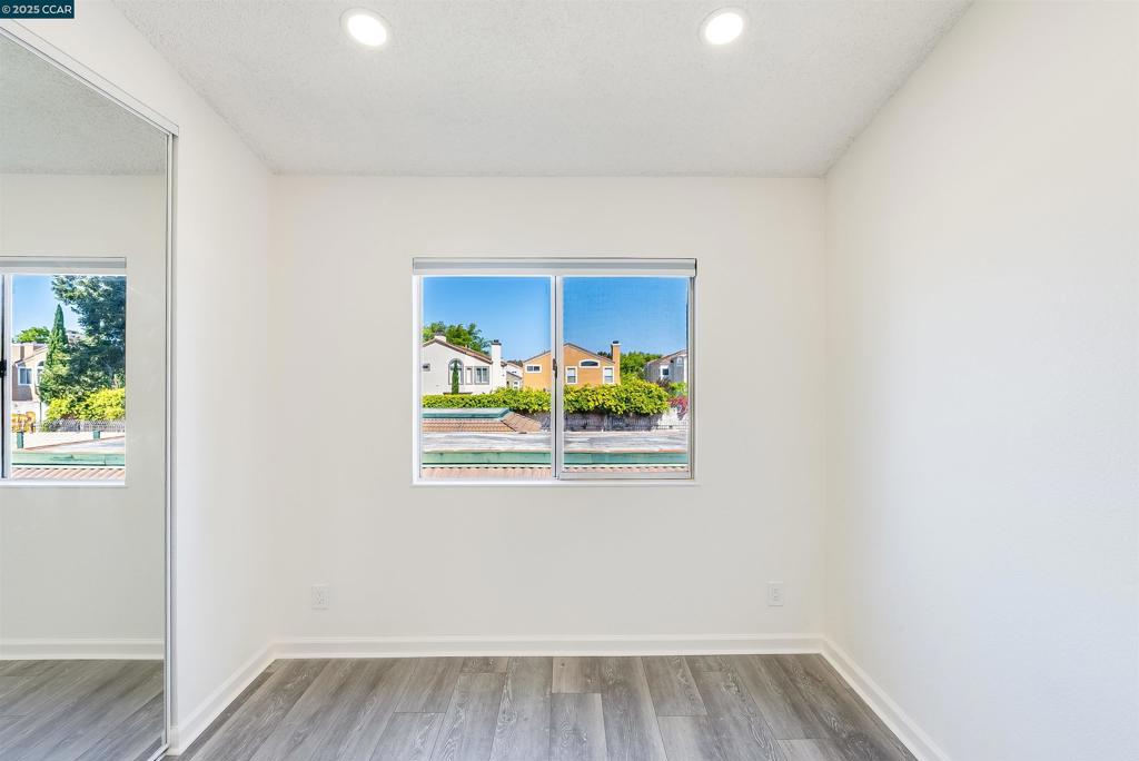 SUGAR SPRINGS - Residential