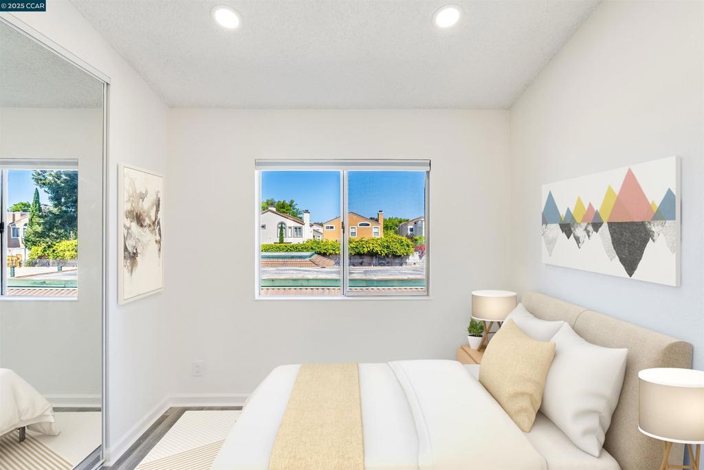 SUGAR SPRINGS - Residential
