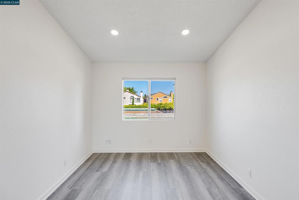 SUGAR SPRINGS - Residential