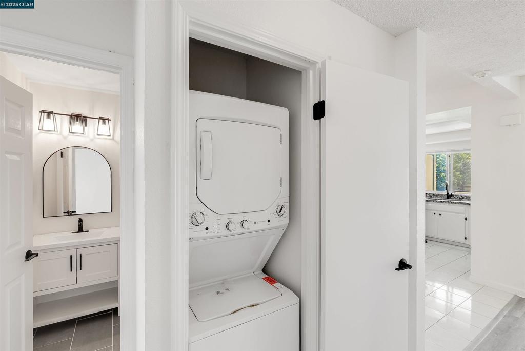SUGAR SPRINGS - Residential