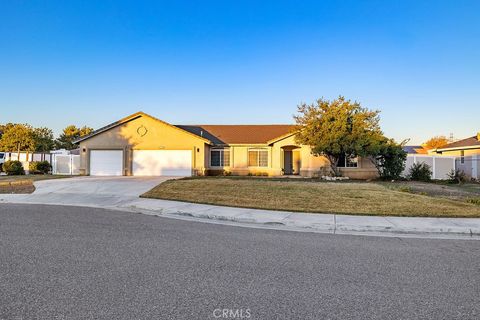 6834 Phoenix Court Hesperia CA 92345