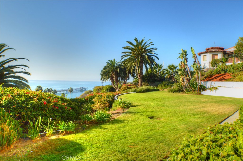 411 AVENIDA GRANADA 1B