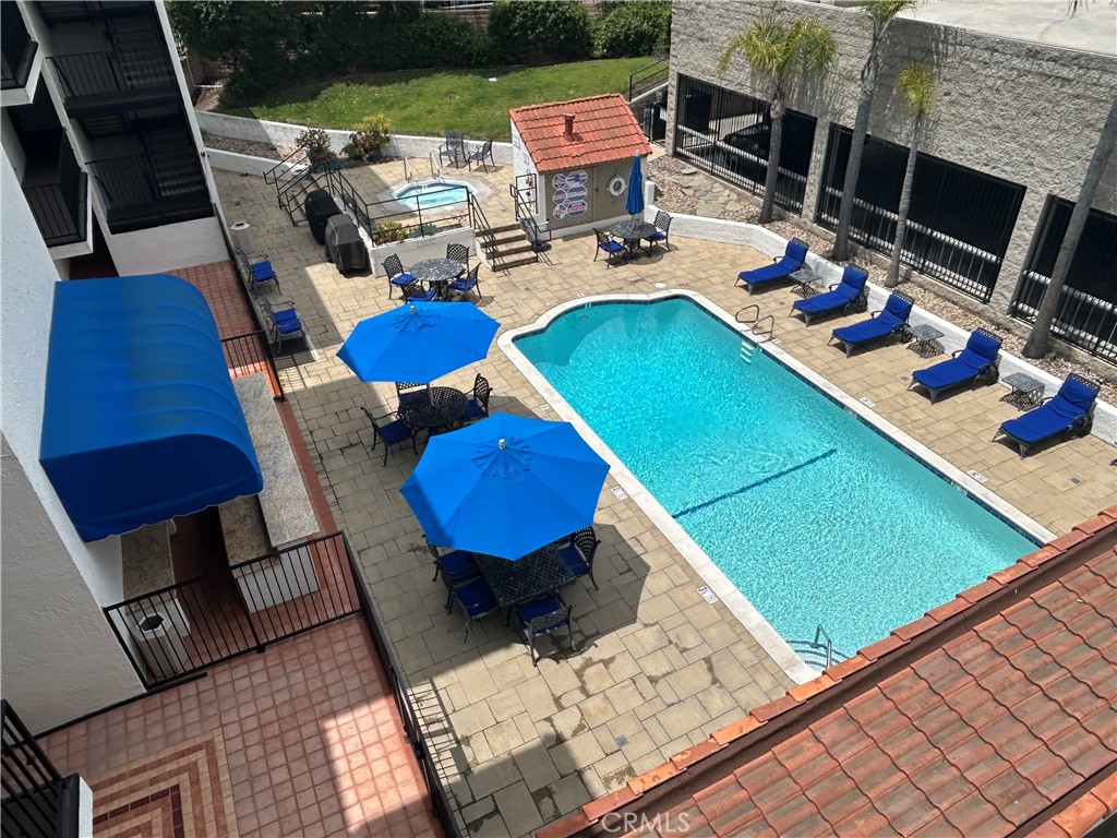 411 AVENIDA GRANADA 1B