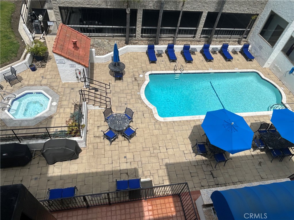 411 AVENIDA GRANADA 1B