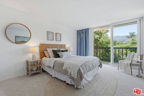 Tiny photo for 1032 Fairway Road, Santa Barbara, CA 93108 (MLS # 26828339)