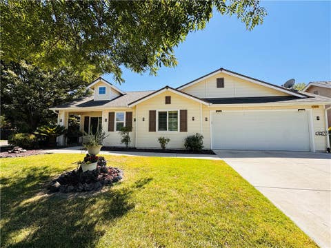 Photo of 5824 E Kaviland AVE, Fresno, CA 93727 (MLS # FR26184284)