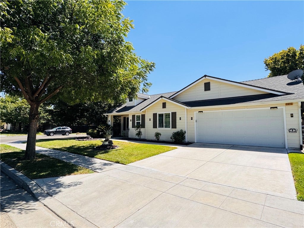 5824 E Kaviland