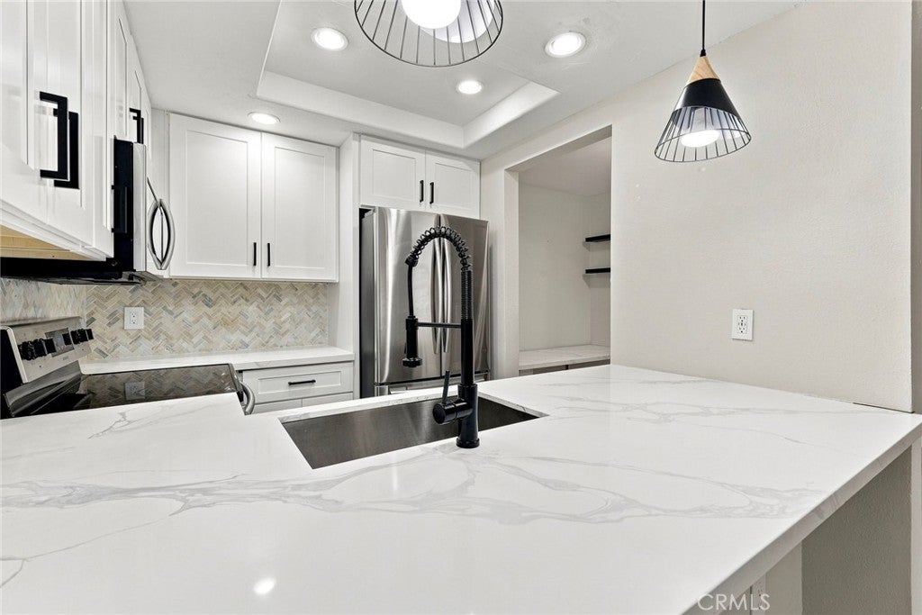 3078 Broadway 102
