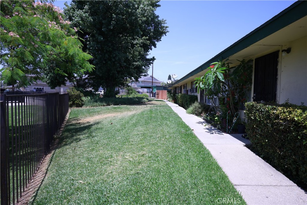 285 N Vallejo Way