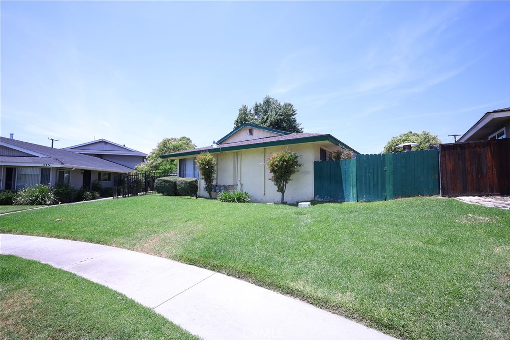 285 N Vallejo Way