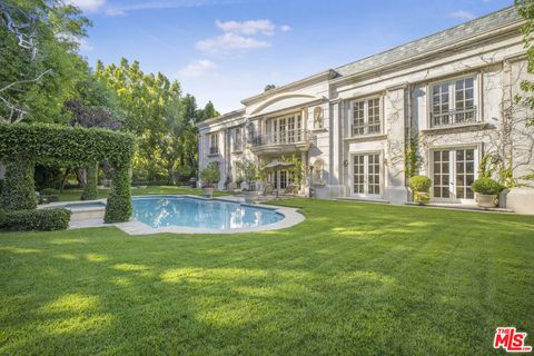Photo of 9742 Wendover Drive, Beverly Hills, CA 90210 (MLS # 25594035)