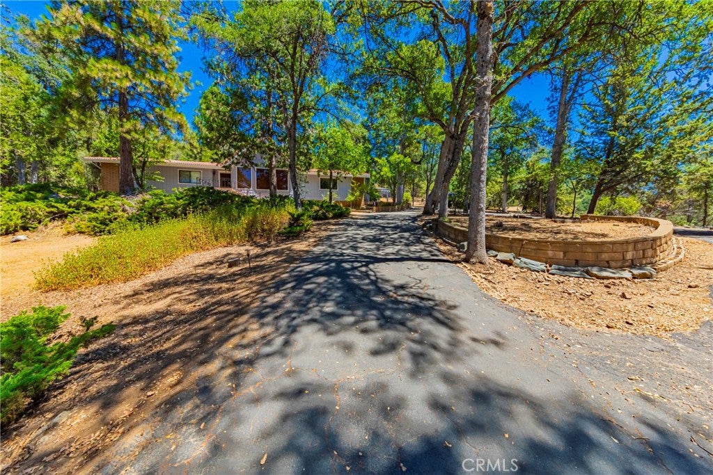 42395 Maples Lane