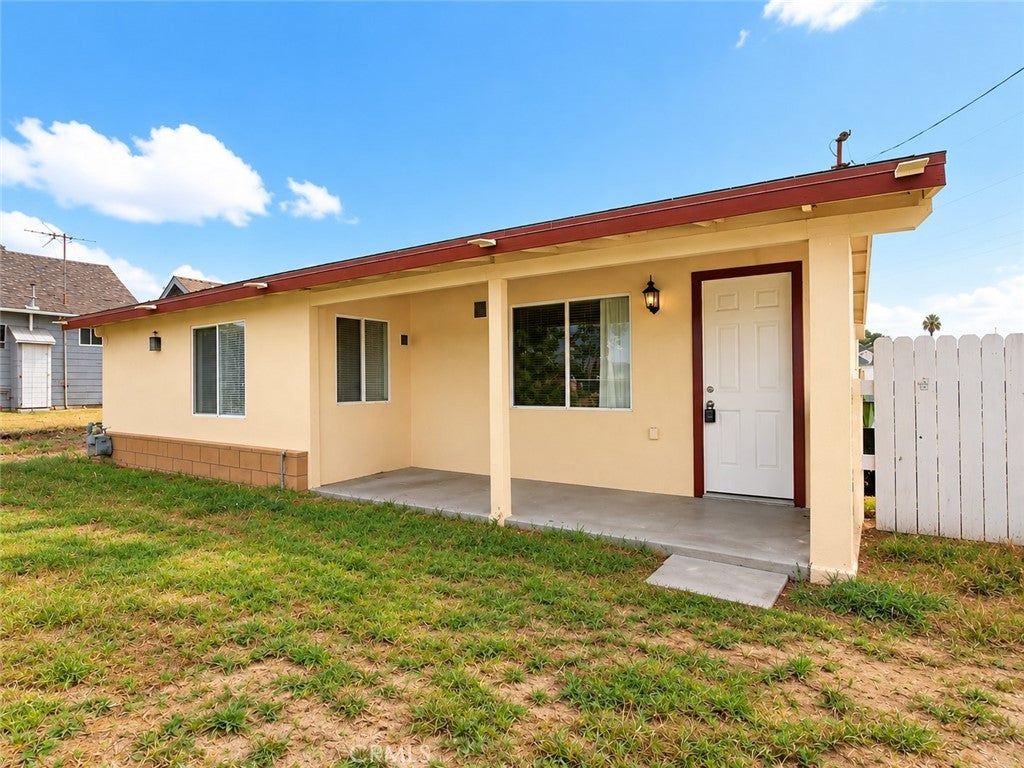 10878 Crowther Lane