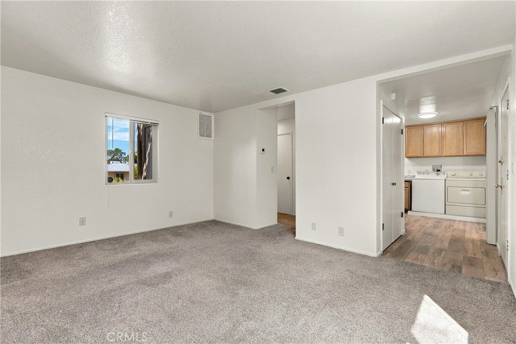 5525 Capistrano