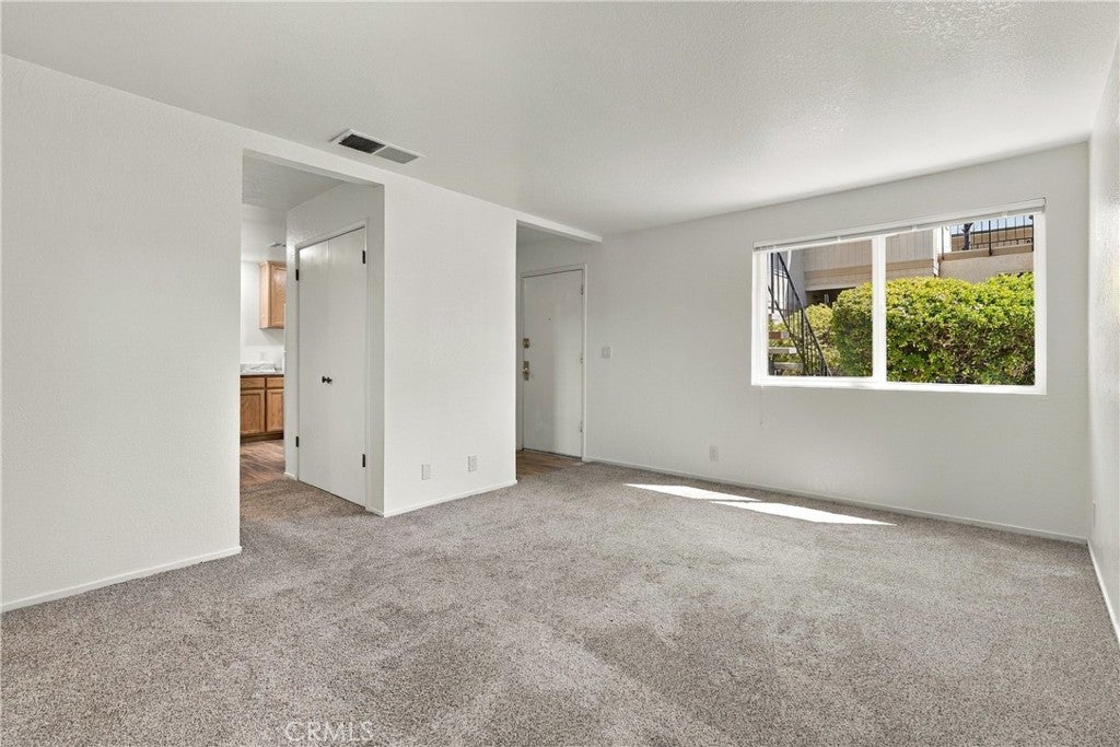 5525 Capistrano