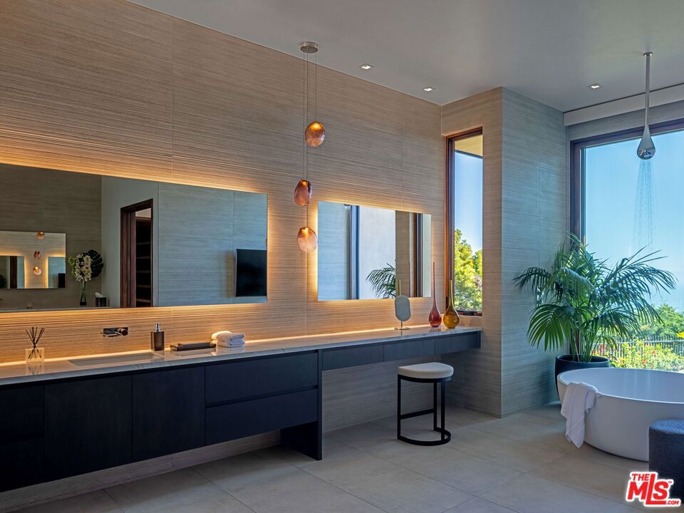 MariSol Malibu - Residential