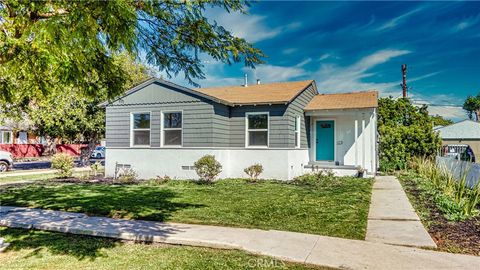 Photo of 1101 E 115th St, Los Angeles, CA 90059 (MLS # MB26057729)