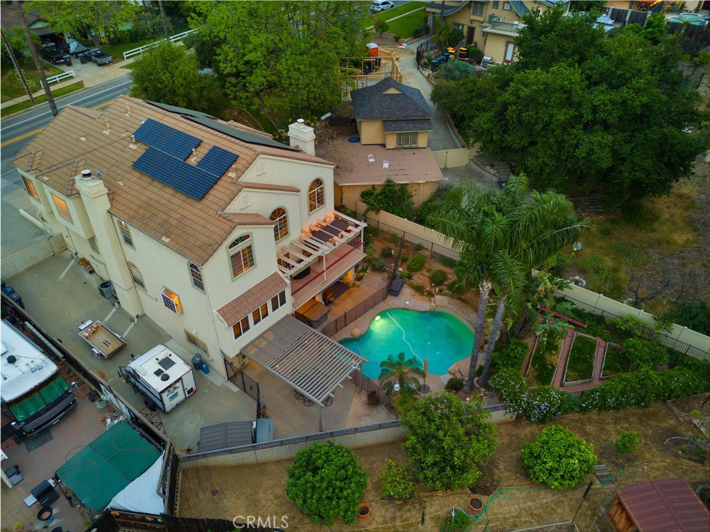 334 Lakeside