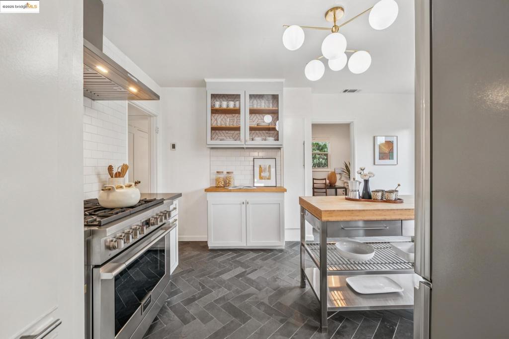 BROADMOOR AREA - Residential