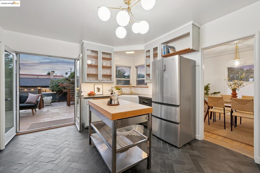 BROADMOOR AREA - Residential