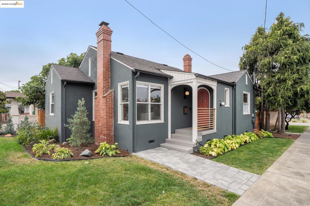 BROADMOOR AREA - Residential