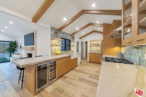 3732 Cherrywood Avenue Los Angeles CA 90018