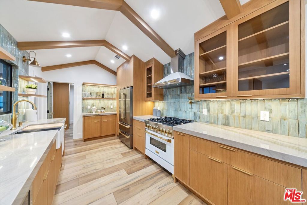 3732 Cherrywood Avenue