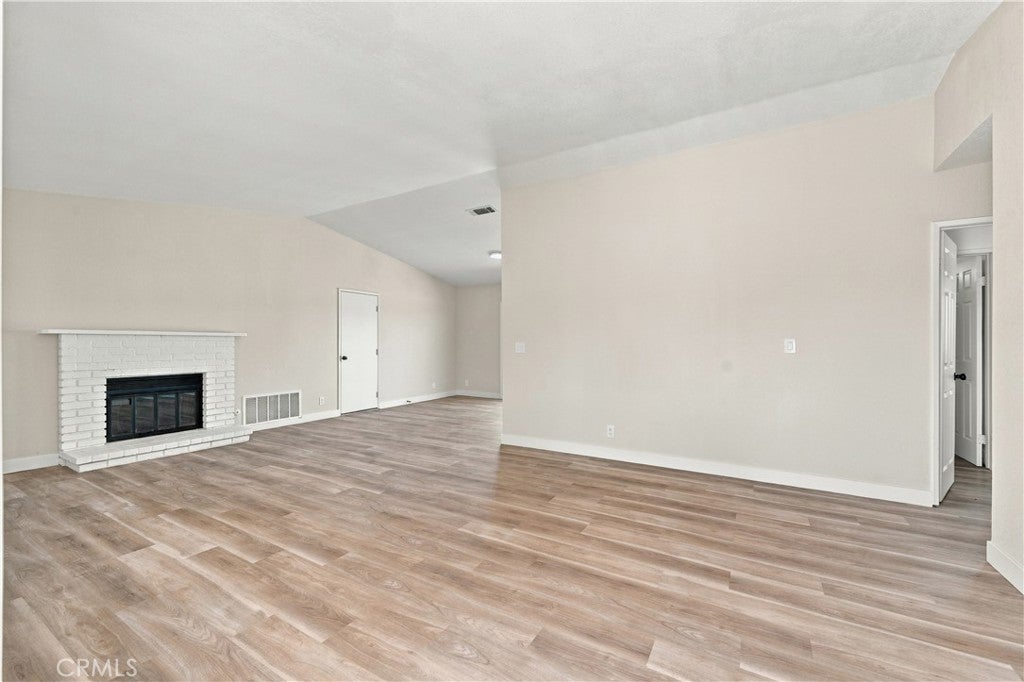 9523 E Avenue Q12