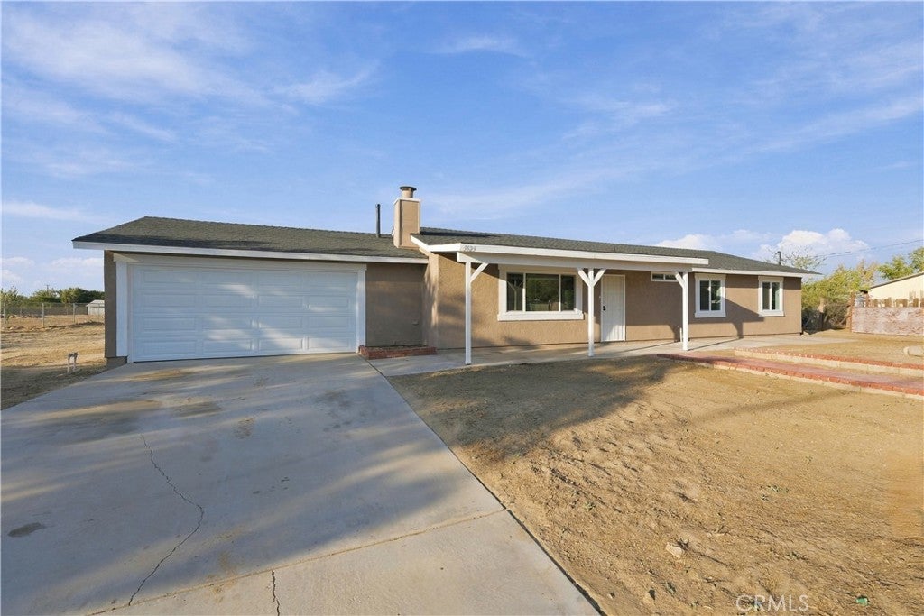 9523 E Avenue Q12