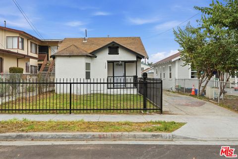 Photo of 1109 W 110th Street, Los Angeles, CA 90044 (MLS # 26640579)