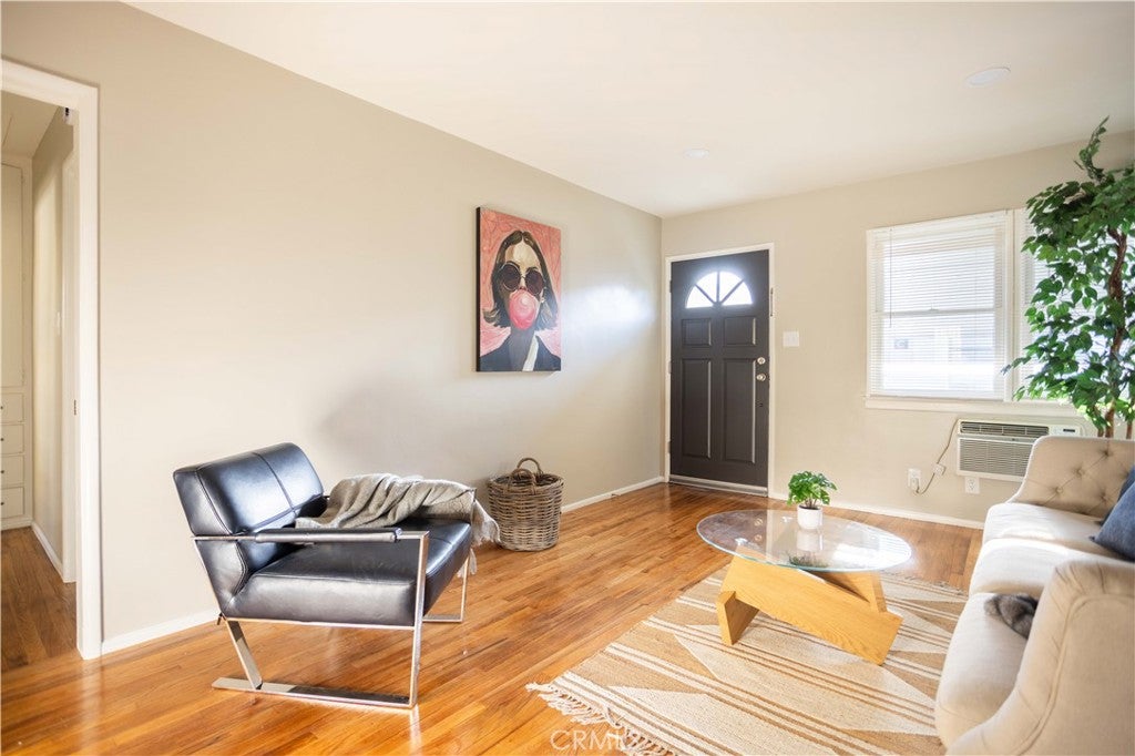 624 W Foothill
