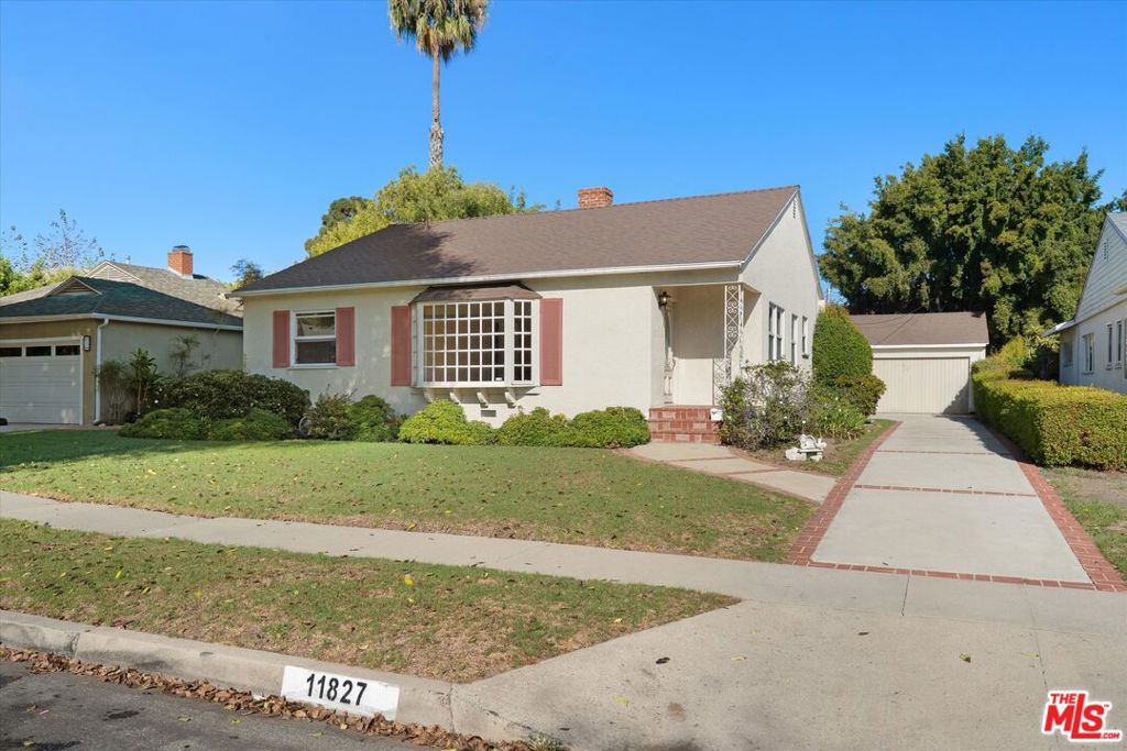 11827 Stanwood Drive