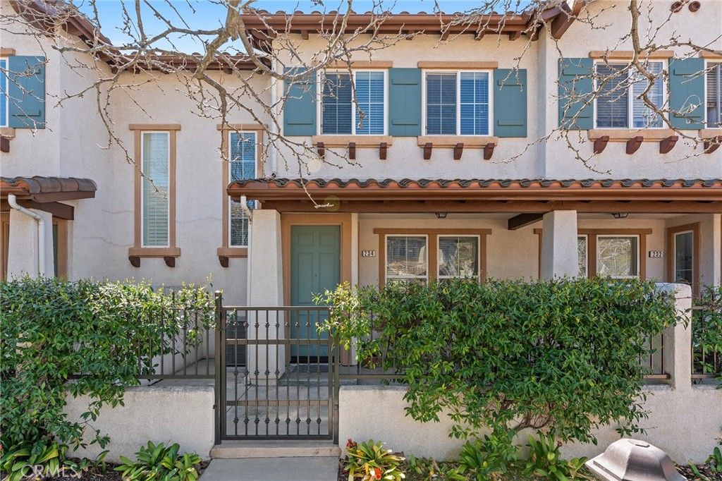 Photo of 234 Via Antonio, Newbury Park, CA 91320 (MLS # SR26058501)