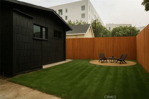 Tiny photo for 7148 Marshfield Way, Los Angeles, CA 90046 (MLS # SB25119081)